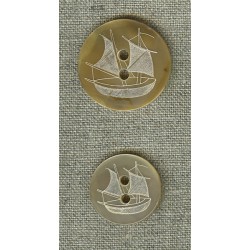 Bouton Nacre gravée bateau Gold