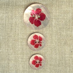 Engraved mother-of-pearl button Pink Hibiscus