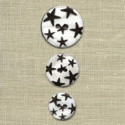 Engraved mother-of-pearl button Rain of stars, col. Carbone