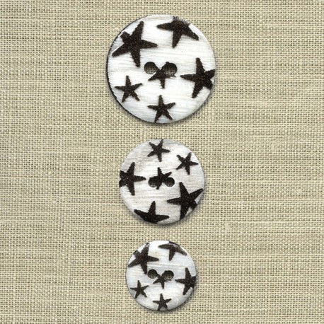 Engraved mother-of-pearl button Rain of stars, col. Carbone