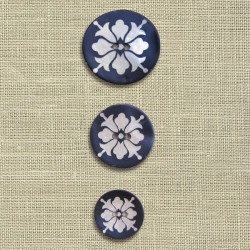 Bouton Nacre gravée Campanule, col. Heure bleue