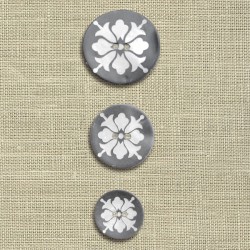 Engraved mother-of-pearl button Bellflower, col. Cloudy sky