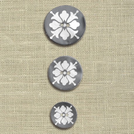 Engraved mother-of-pearl button Bellflower, col. Cloudy sky