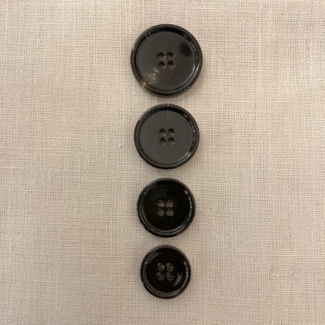 Lacquered Suit Horn Button"l'élégant", col. Black