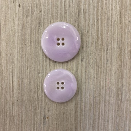 Enamelled Mother of Pearl Button Miami, col. Wistaria