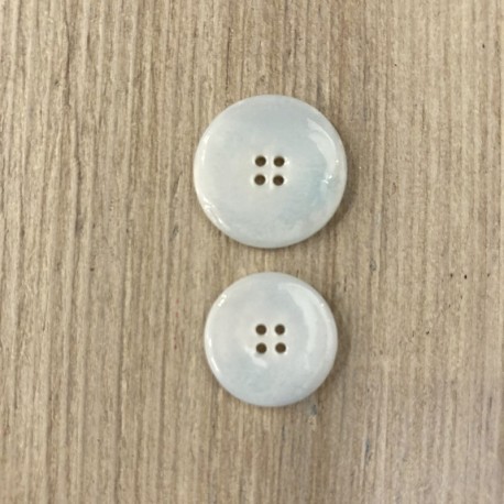 Enamelled Mother of Pearl Button Miami, col. Island