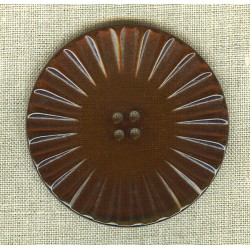 Cognac polyester button with grooved edge