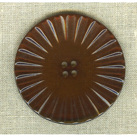Cognac polyester button with grooved edge