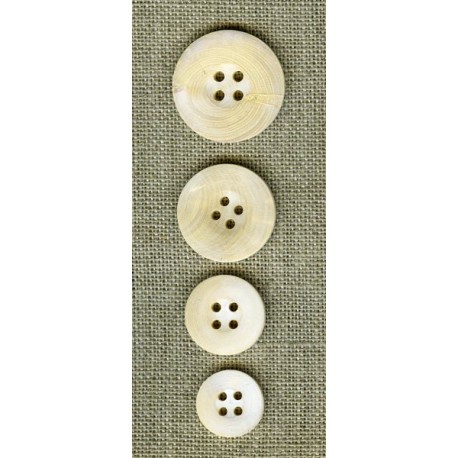 Four holes colored boxwood button Chalk