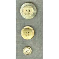 Bouton 2 épaiseurs en plaque de corne blonde