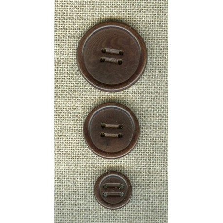 Gutter corozo button, Chocolate