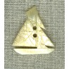 Boat button in light-coloured horn.