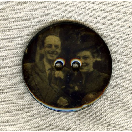 Enamelled coconut button, A Walk