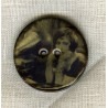 Enamelled coconut button, Charleston