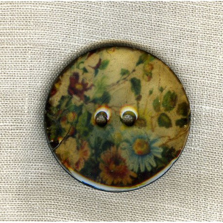 Enamelled coconut button, Wildflowers