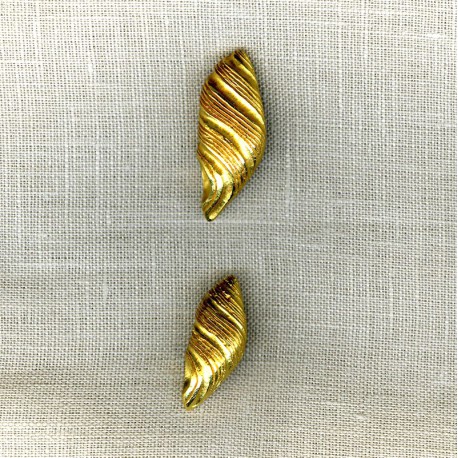 Metal Button Conch Shell, col. Or
