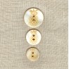 Engraved Mother of pearl button Ananas, col. Peach/ Natural
