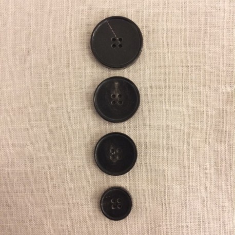 Black Suit Horn Button, Pawn