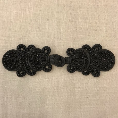 Anastasia Frog Fastening