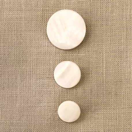 Mother of pearl Button Pawn