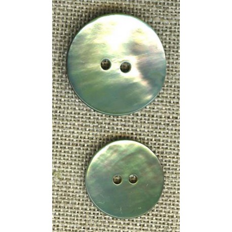 Seagreen enamelled mother-of-pearl round button