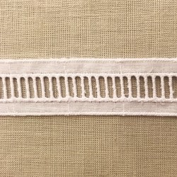 Ruban Broderie Blanche Jour Echelle XL