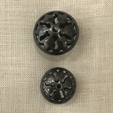Metal Button Bell, col. Meteorite